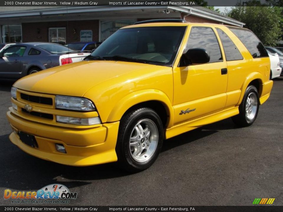 2003 Chevrolet Blazer Xtreme Yellow / Medium Gray Photo #12