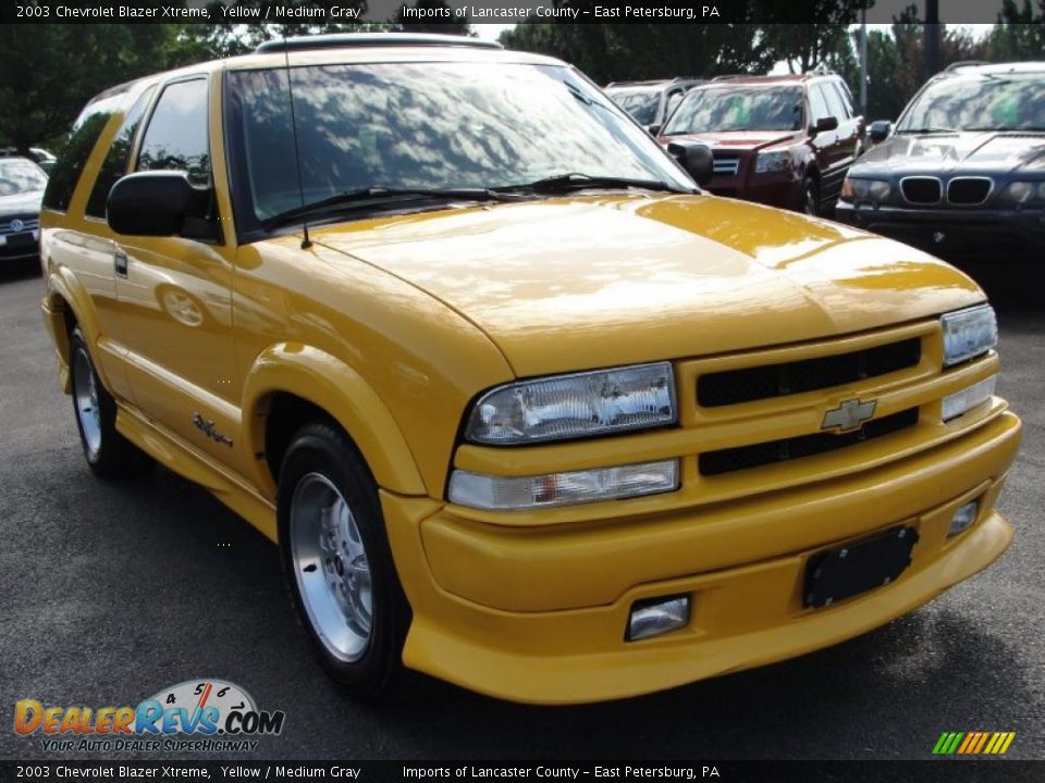 2003 Chevrolet Blazer Xtreme Yellow / Medium Gray Photo #13
