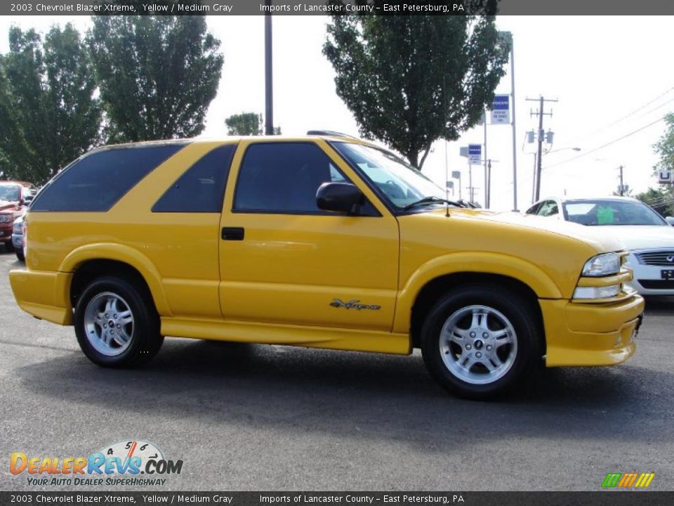 2003 Chevrolet Blazer Xtreme Yellow / Medium Gray Photo #14