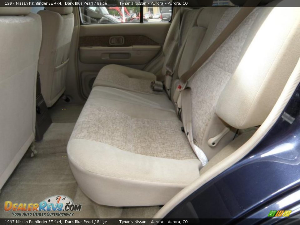1997 Nissan Pathfinder SE 4x4 Dark Blue Pearl / Beige Photo #8