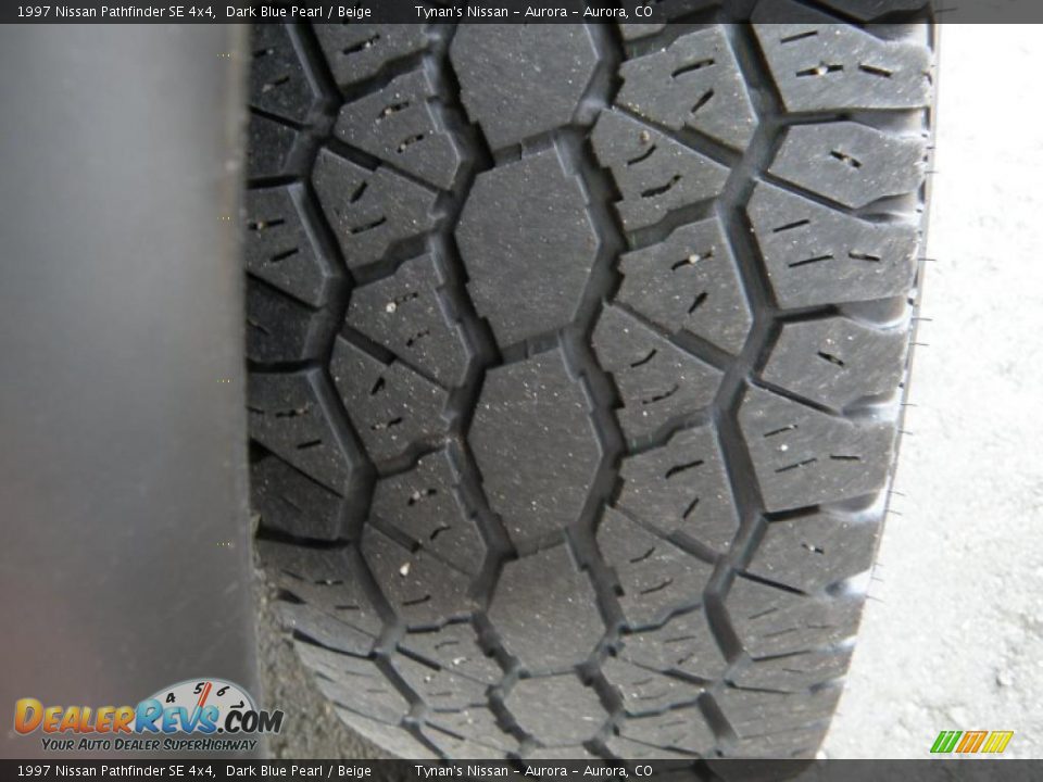 1997 Nissan Pathfinder SE 4x4 Dark Blue Pearl / Beige Photo #20