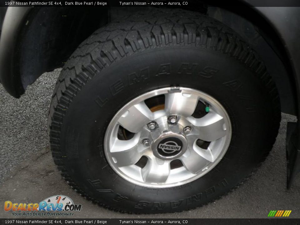 1997 Nissan Pathfinder SE 4x4 Dark Blue Pearl / Beige Photo #21