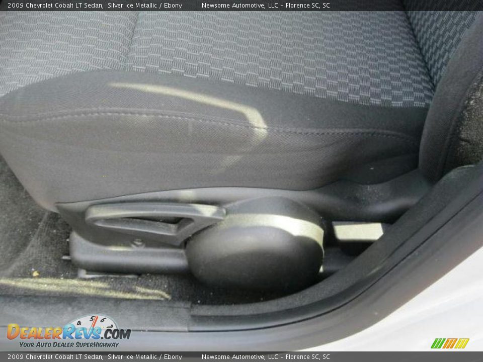 2009 Chevrolet Cobalt LT Sedan Silver Ice Metallic / Ebony Photo #16