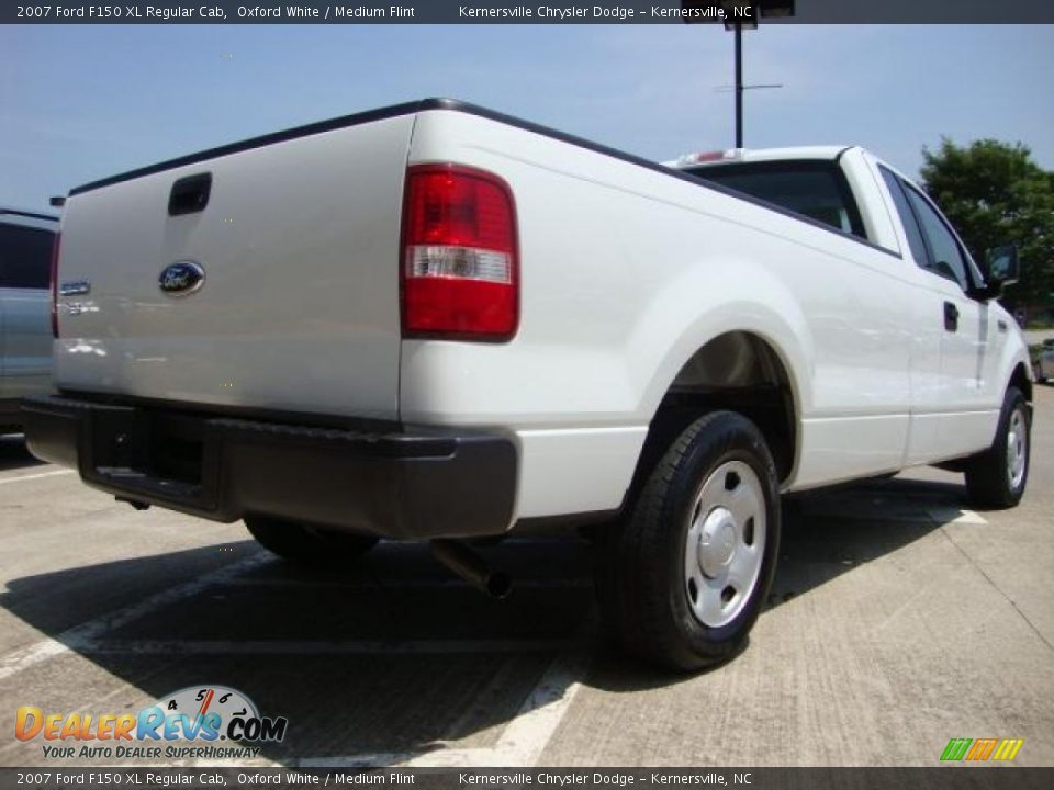 2007 Ford F150 XL Regular Cab Oxford White / Medium Flint Photo #3