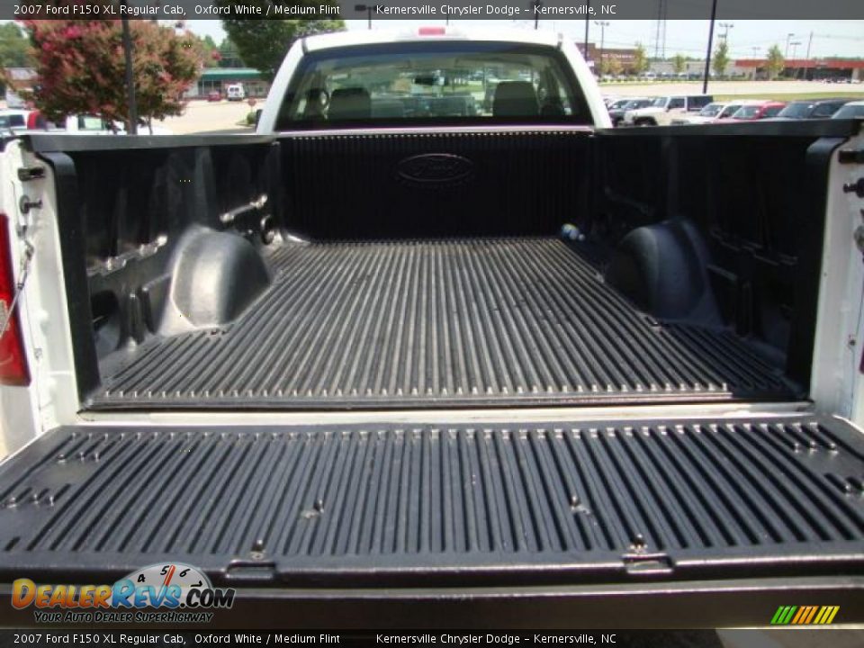 2007 Ford F150 XL Regular Cab Oxford White / Medium Flint Photo #14