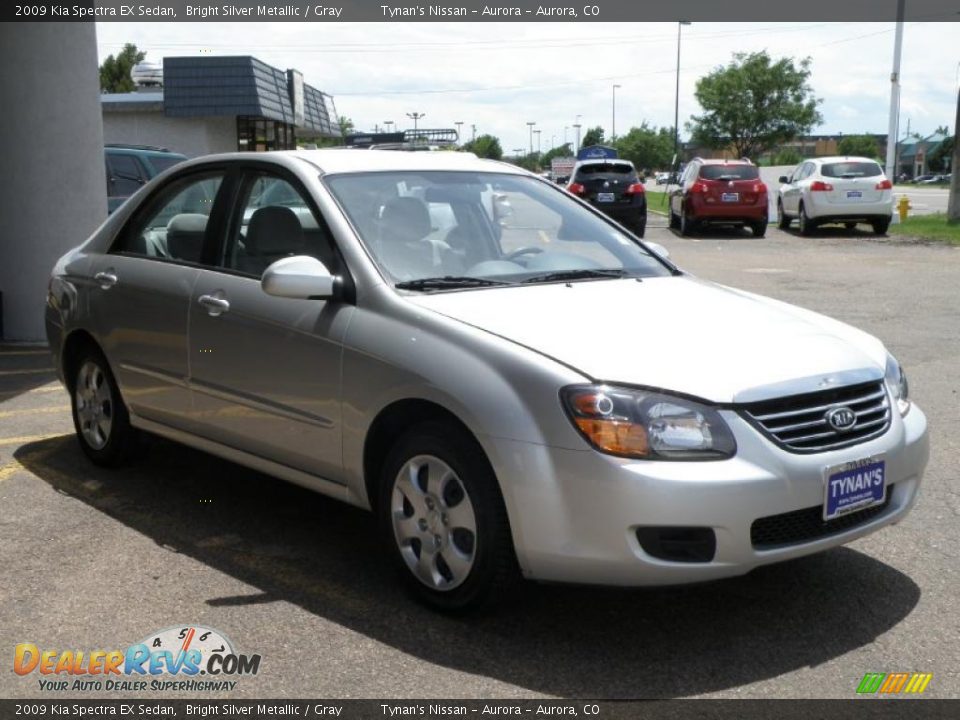 2009 Kia Spectra EX Sedan Bright Silver Metallic / Gray Photo #3