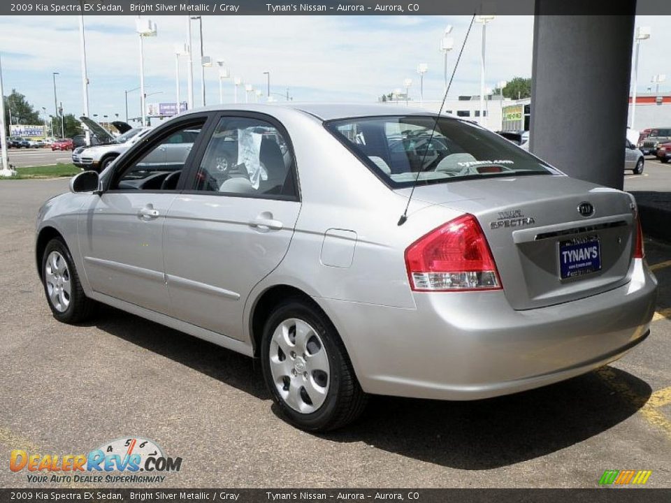 2009 Kia Spectra EX Sedan Bright Silver Metallic / Gray Photo #4