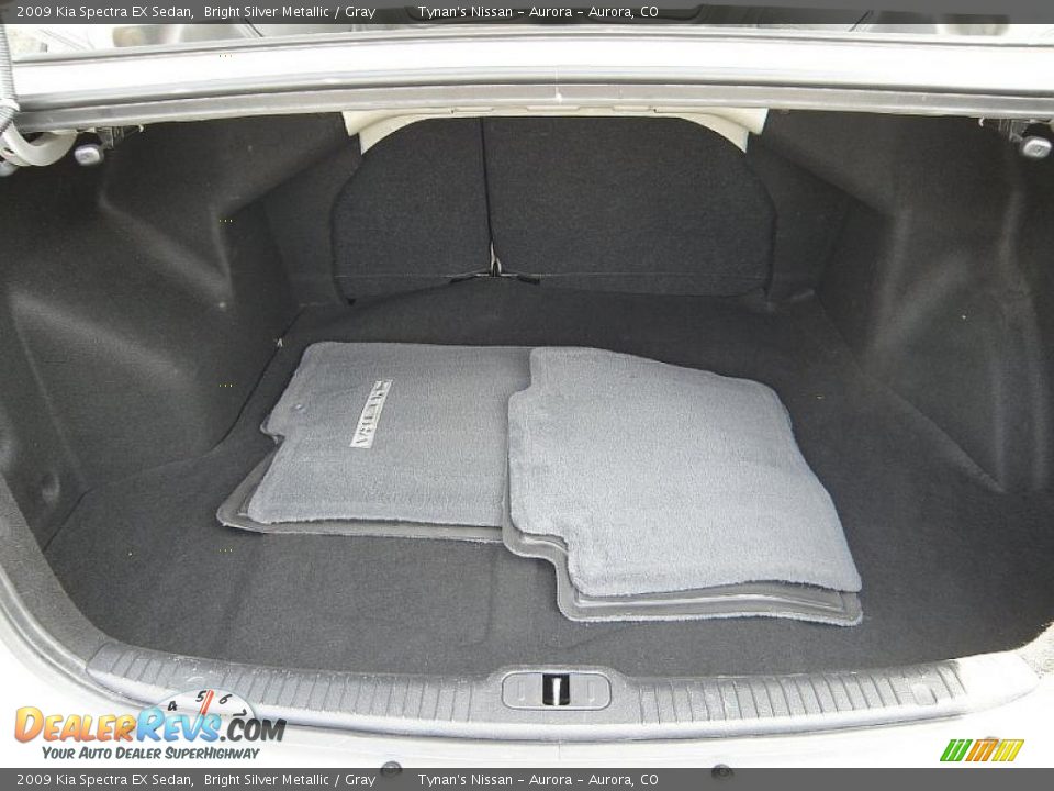 2009 Kia Spectra EX Sedan Bright Silver Metallic / Gray Photo #15