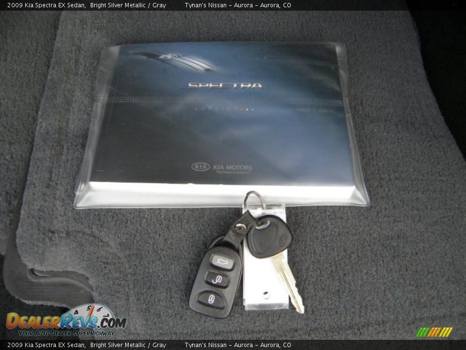 2009 Kia Spectra EX Sedan Bright Silver Metallic / Gray Photo #17