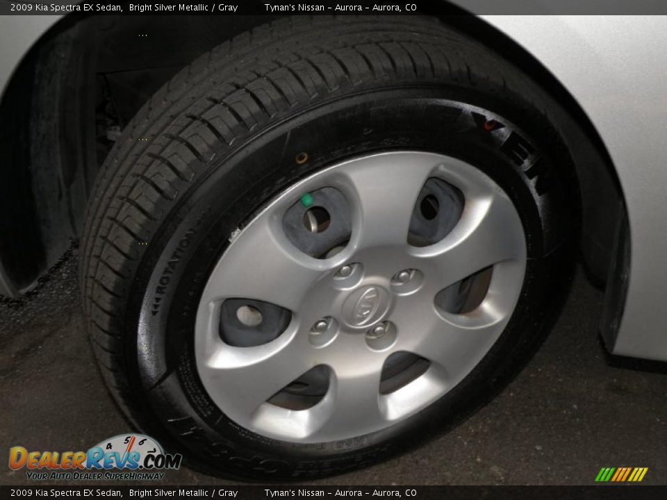2009 Kia Spectra EX Sedan Bright Silver Metallic / Gray Photo #21