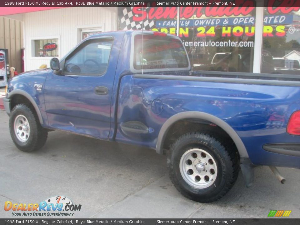 1998 Ford F150 XL Regular Cab 4x4 Royal Blue Metallic / Medium Graphite Photo #2