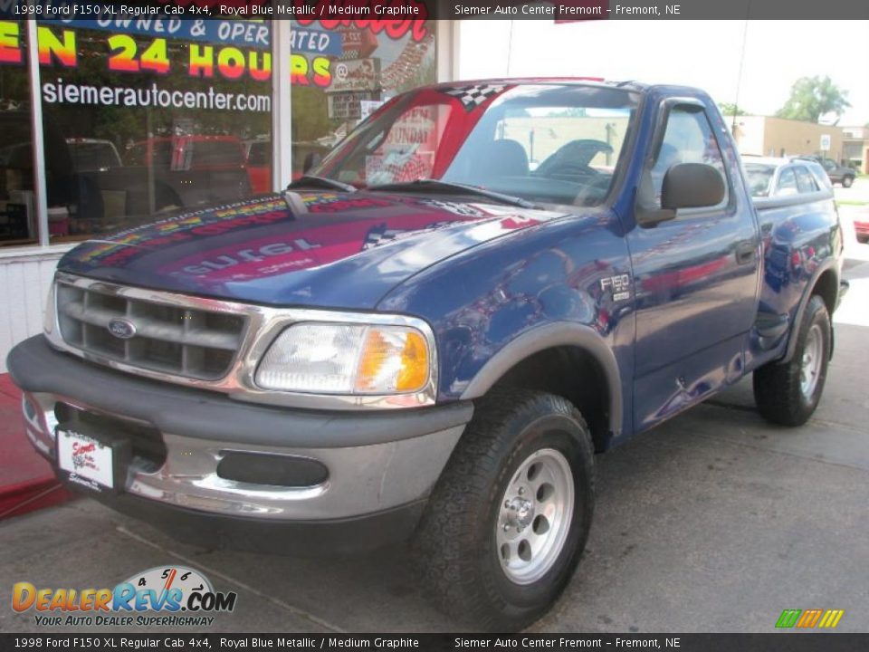 1998 Ford F150 XL Regular Cab 4x4 Royal Blue Metallic / Medium Graphite Photo #3