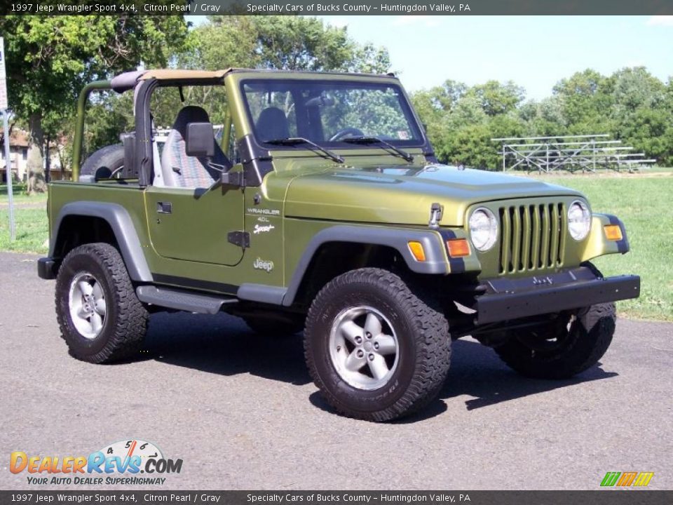 1997 Jeep Wrangler Sport 4x4 Citron Pearl / Gray Photo #1