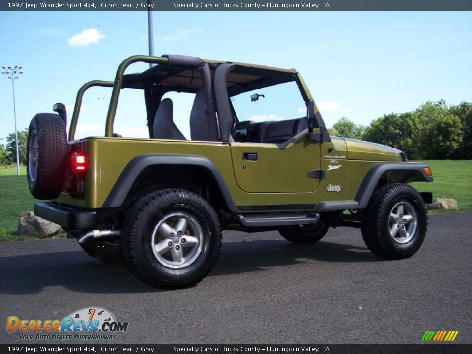 1997 Jeep Wrangler Sport 4x4 Citron Pearl / Gray Photo #7