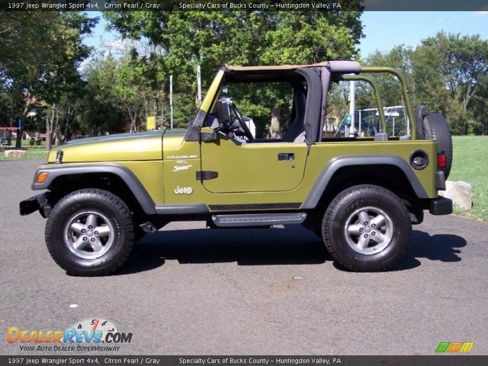 1997 Jeep Wrangler Sport 4x4 Citron Pearl / Gray Photo #16