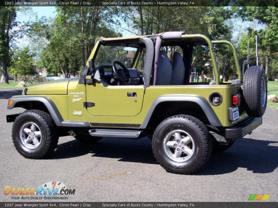 1997 Jeep Wrangler Sport 4x4 Citron Pearl / Gray Photo #17