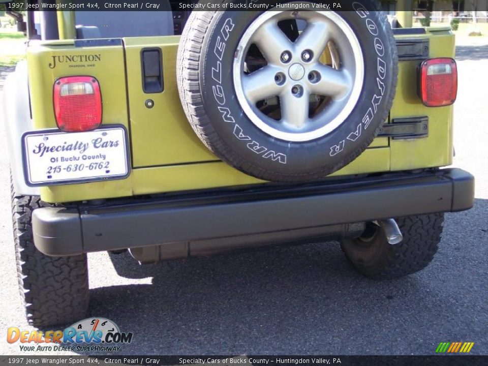 1997 Jeep Wrangler Sport 4x4 Citron Pearl / Gray Photo #19