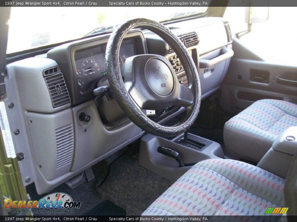 1997 Jeep Wrangler Sport 4x4 Citron Pearl / Gray Photo #27