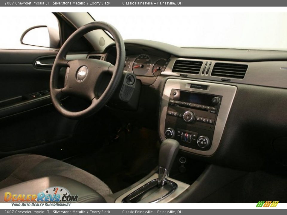 2007 Chevrolet Impala LT Silverstone Metallic / Ebony Black Photo #16