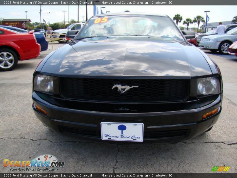 2005 Ford Mustang V6 Deluxe Coupe Black / Dark Charcoal Photo #3