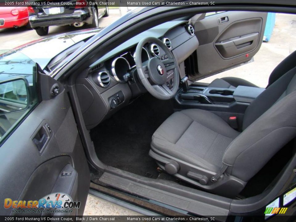 2005 Ford Mustang V6 Deluxe Coupe Black / Dark Charcoal Photo #9