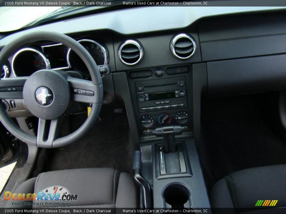 2005 Ford Mustang V6 Deluxe Coupe Black / Dark Charcoal Photo #12