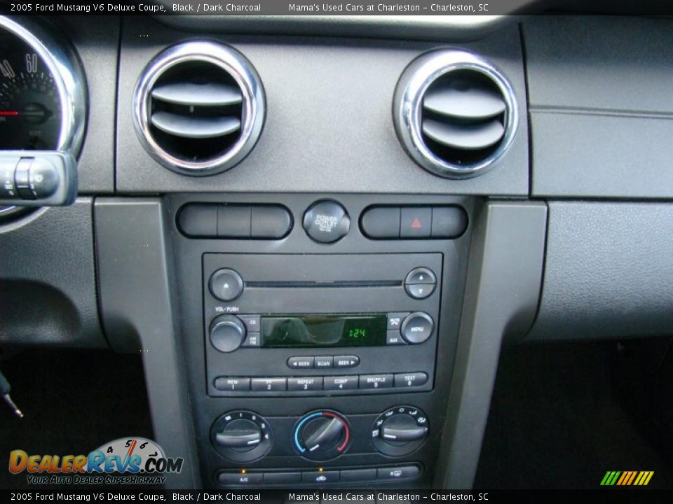 2005 Ford Mustang V6 Deluxe Coupe Black / Dark Charcoal Photo #16