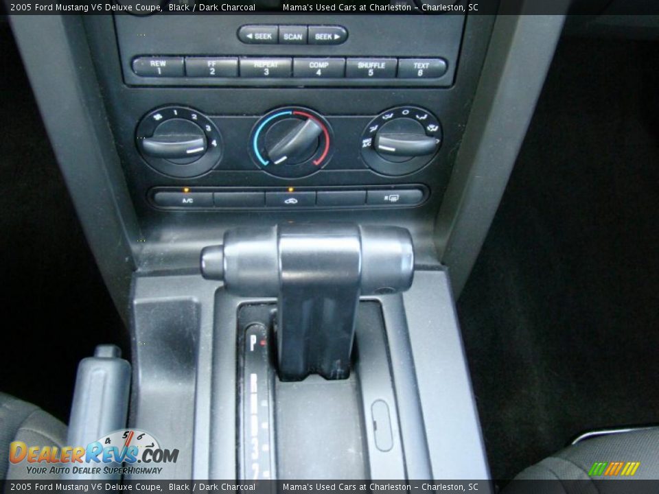 2005 Ford Mustang V6 Deluxe Coupe Black / Dark Charcoal Photo #17