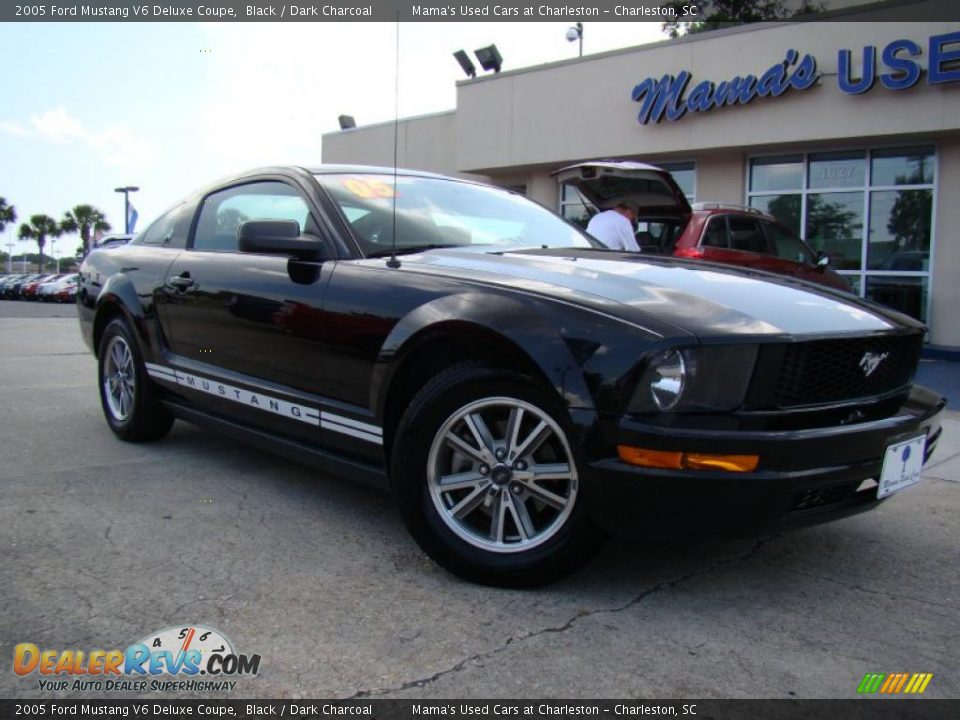 2005 Ford Mustang V6 Deluxe Coupe Black / Dark Charcoal Photo #25