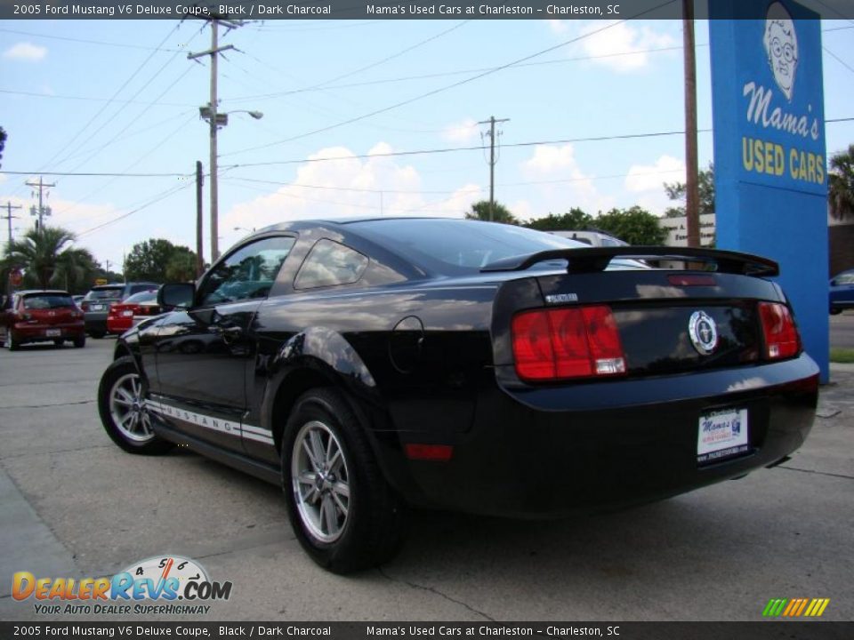 2005 Ford Mustang V6 Deluxe Coupe Black / Dark Charcoal Photo #32