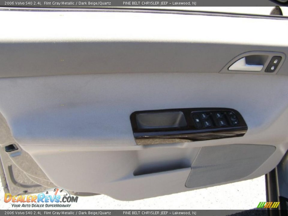 2006 Volvo S40 2.4i Flint Gray Metallic / Dark Beige/Quartz Photo #11