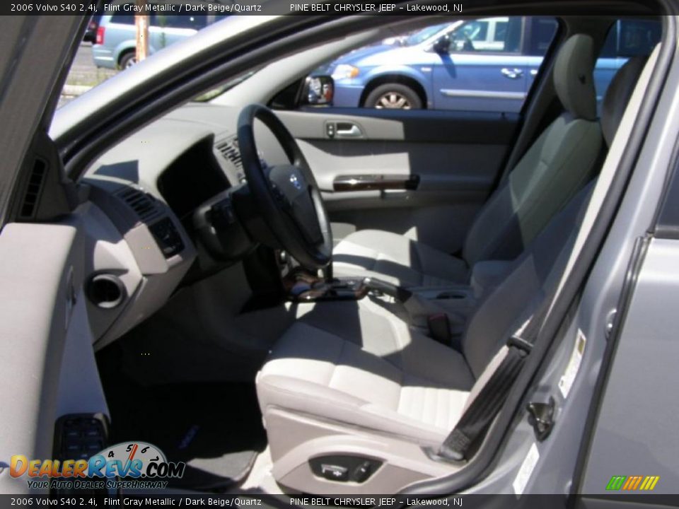 2006 Volvo S40 2.4i Flint Gray Metallic / Dark Beige/Quartz Photo #12