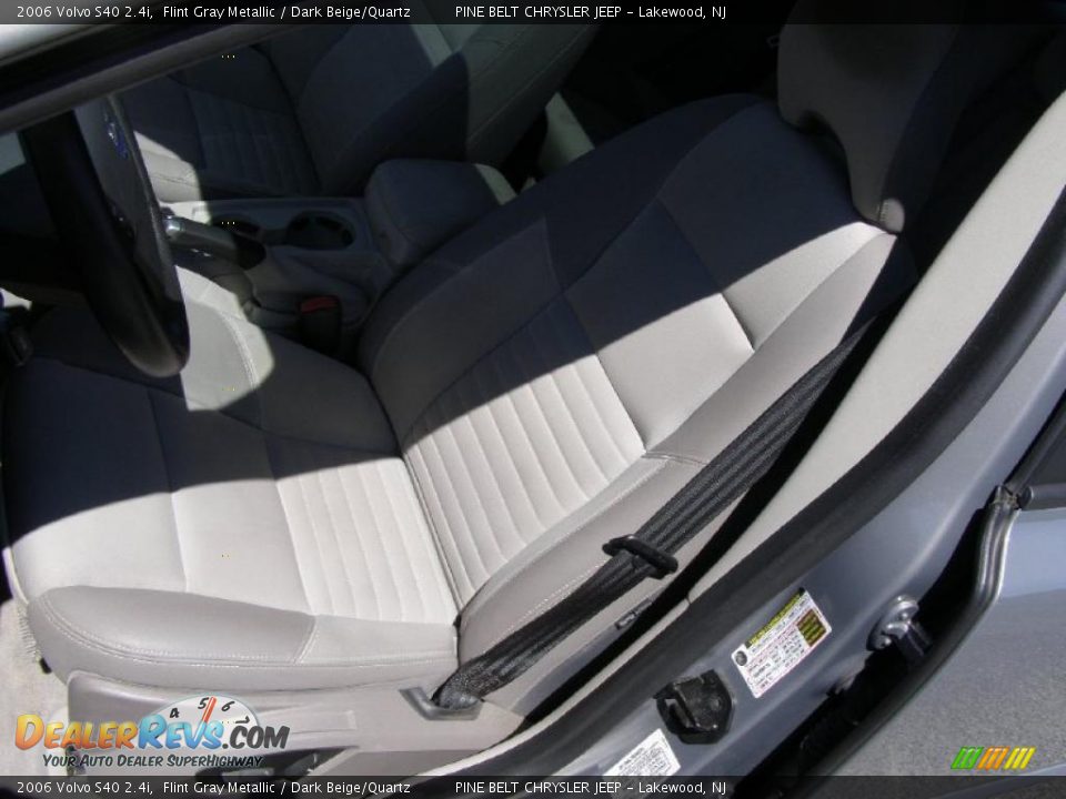 2006 Volvo S40 2.4i Flint Gray Metallic / Dark Beige/Quartz Photo #13