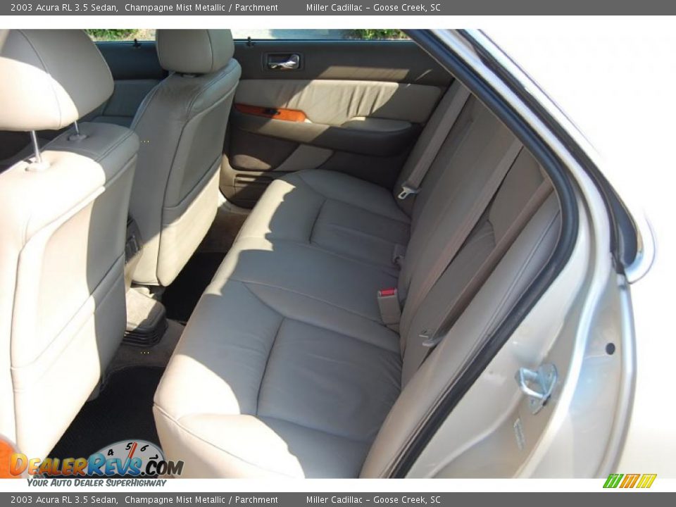 2003 Acura RL 3.5 Sedan Champagne Mist Metallic / Parchment Photo #7