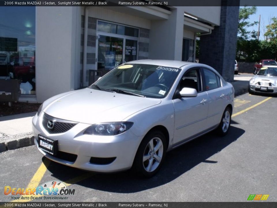 2006 Mazda MAZDA3 i Sedan Sunlight Silver Metallic / Black Photo #1