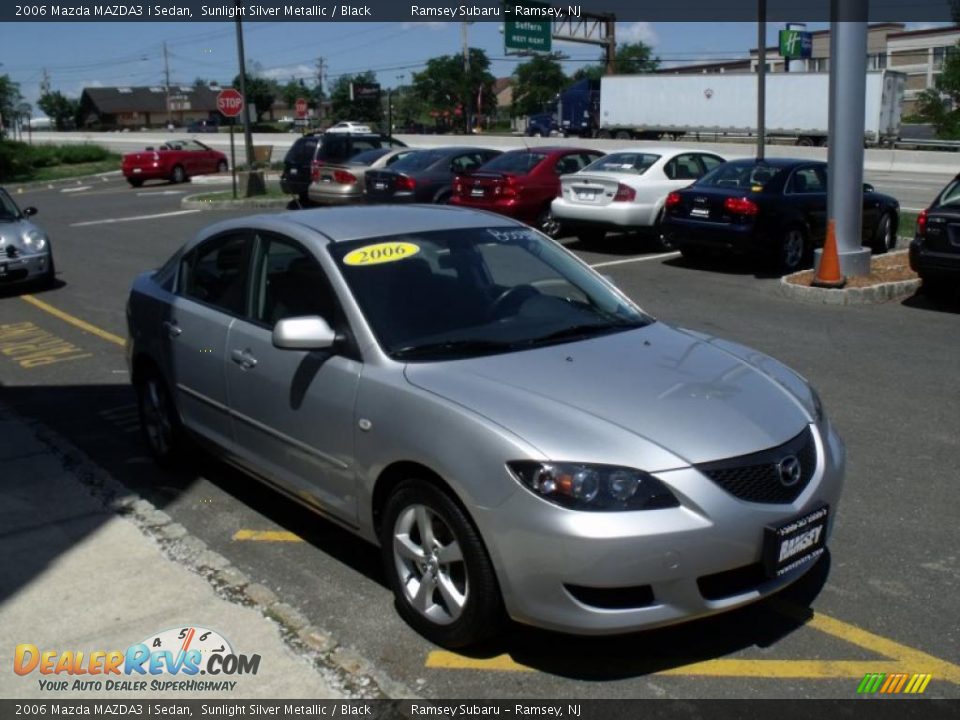2006 Mazda MAZDA3 i Sedan Sunlight Silver Metallic / Black Photo #8