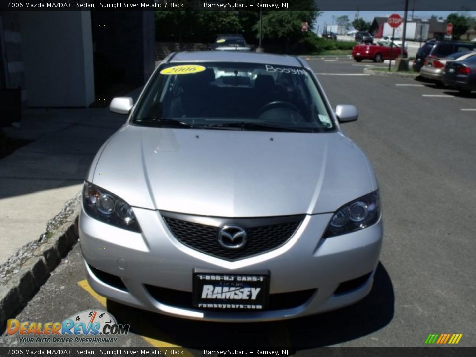 2006 Mazda MAZDA3 i Sedan Sunlight Silver Metallic / Black Photo #9