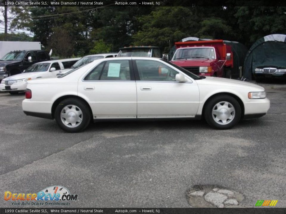 1999 Cadillac Seville SLS White Diamond / Neutral Shale Photo #8