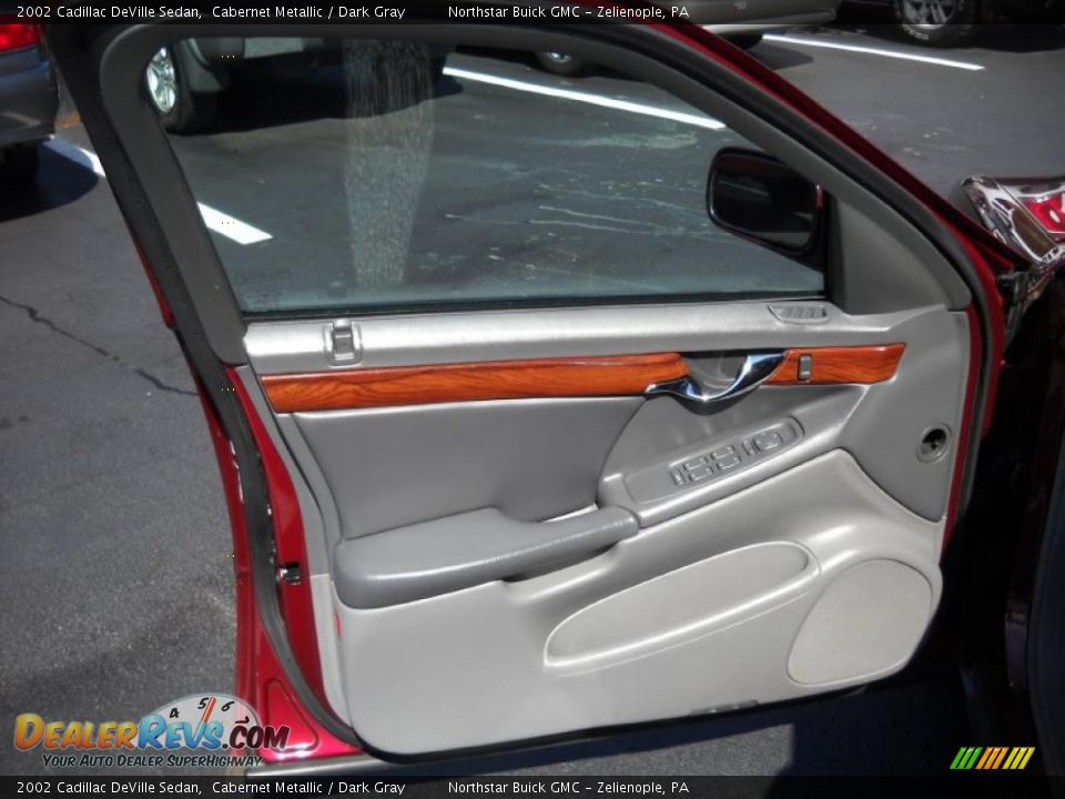 2002 Cadillac DeVille Sedan Cabernet Metallic / Dark Gray Photo #9