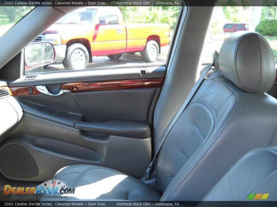 2002 Cadillac DeVille Sedan Cabernet Metallic / Dark Gray Photo #11