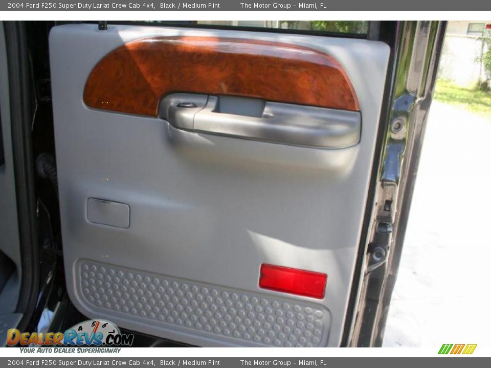 2004 Ford F250 Super Duty Lariat Crew Cab 4x4 Black / Medium Flint Photo #36