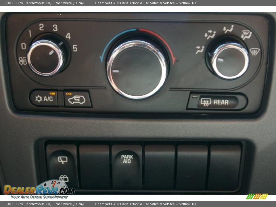 2007 Buick Rendezvous CX Frost White / Gray Photo #7