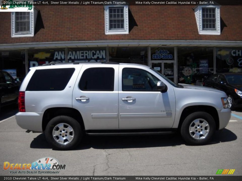 2010 Chevrolet Tahoe LT 4x4 Sheer Silver Metallic / Light Titanium/Dark Titanium Photo #2