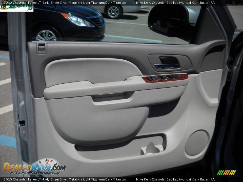 2010 Chevrolet Tahoe LT 4x4 Sheer Silver Metallic / Light Titanium/Dark Titanium Photo #7