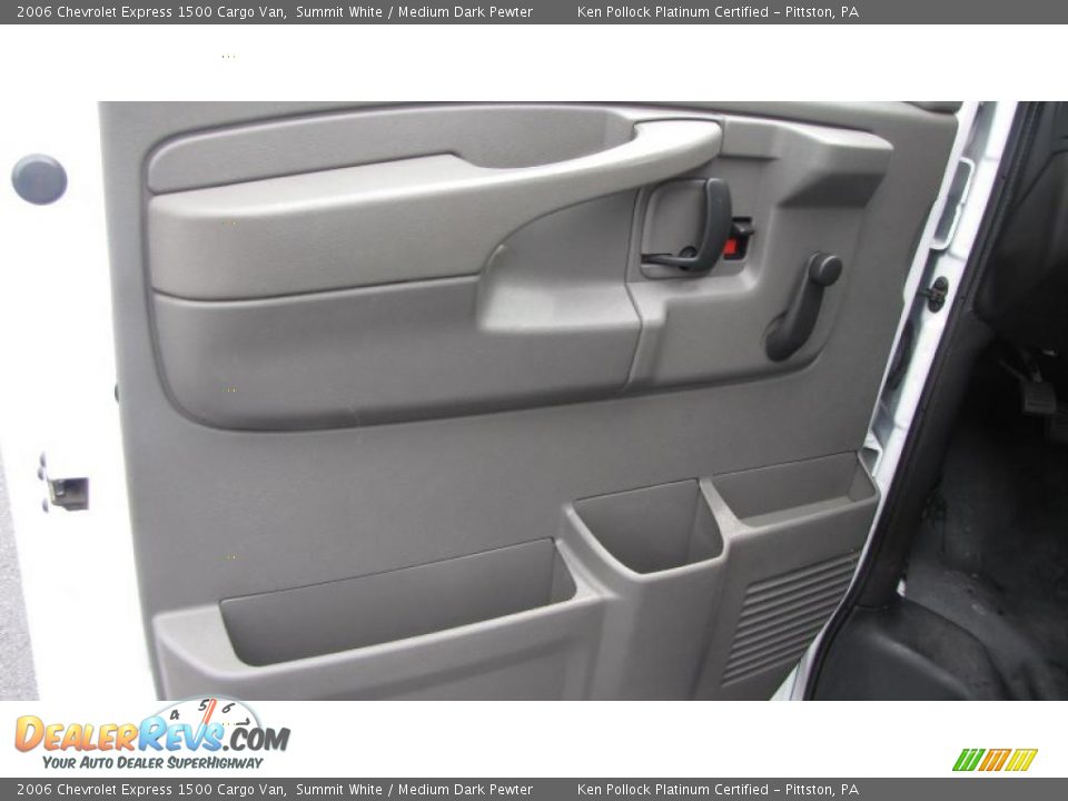 2006 Chevrolet Express 1500 Cargo Van Summit White / Medium Dark Pewter Photo #12
