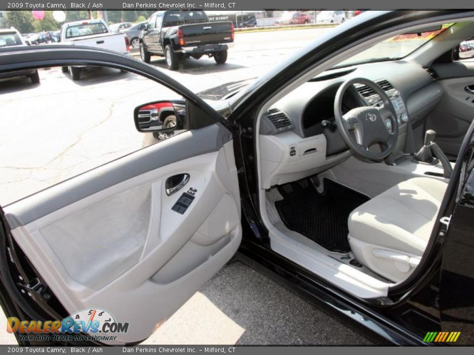 2009 Toyota Camry Black / Ash Photo #10