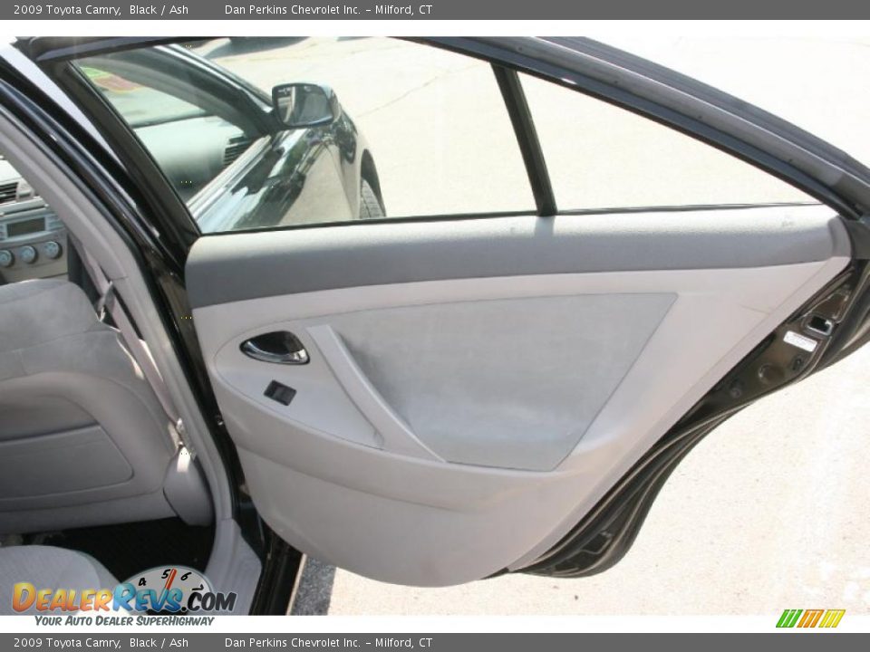 2009 Toyota Camry Black / Ash Photo #15