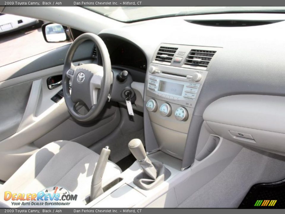 2009 Toyota Camry Black / Ash Photo #17