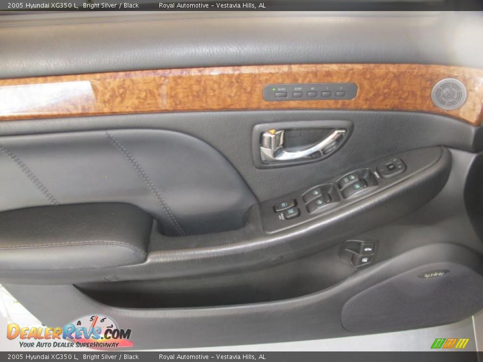 2005 Hyundai XG350 L Bright Silver / Black Photo #11