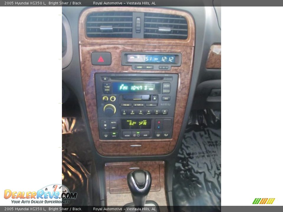 2005 Hyundai XG350 L Bright Silver / Black Photo #16